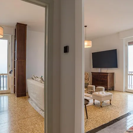 Guesthost - Bright & Scenic Flat 7km From Bellagio Lägenhet *